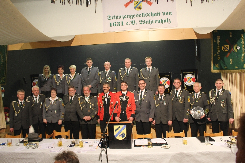 Geehrte und Beförderte Jahreshauptversammlung 2015 - Bild: Bernd Gerke Jahreshauptversammlung 2015 - Bild: Bernd Gerke